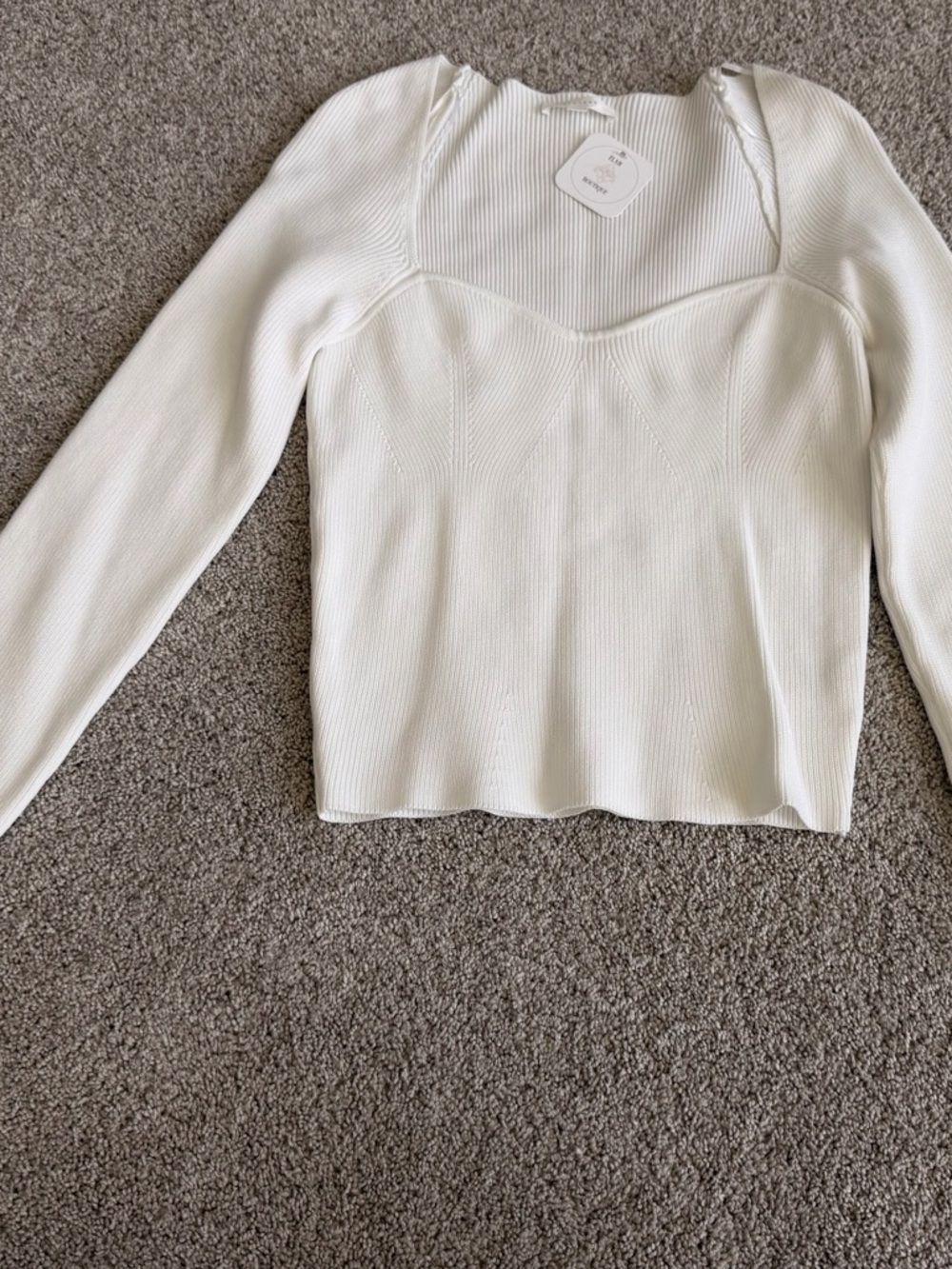 Aritzia Cream Ribbed Long Sleeve Sweetheart Neck Top